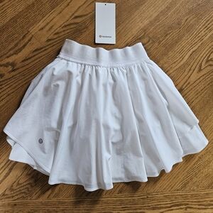 Lululemon Court Rival HR Skirt size 0 White